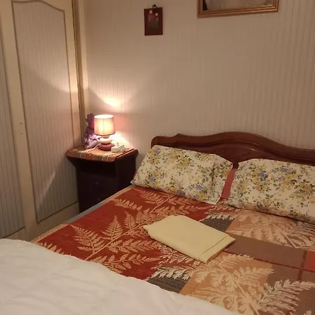 Maison Entiere Garage Et Parking Монлюсон