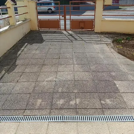 Maison Entiere Garage Et Parking *